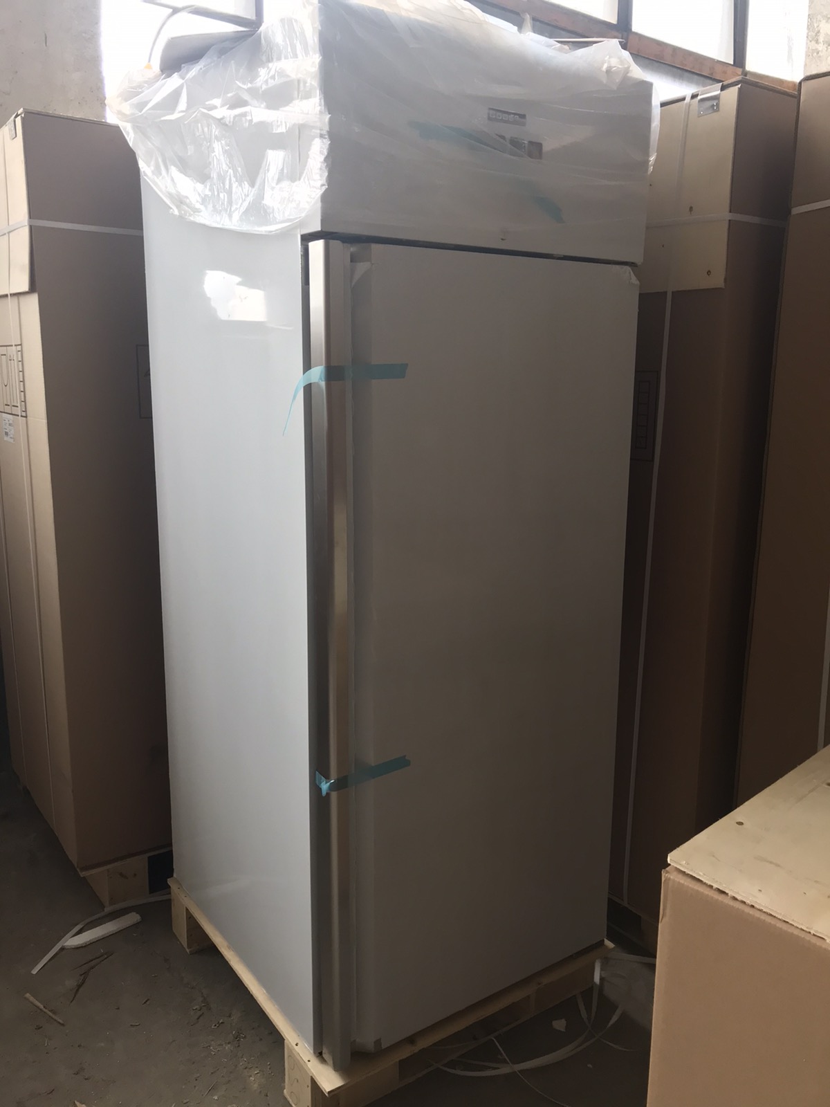 Шкаф холодильный COOLEQ GN650TN